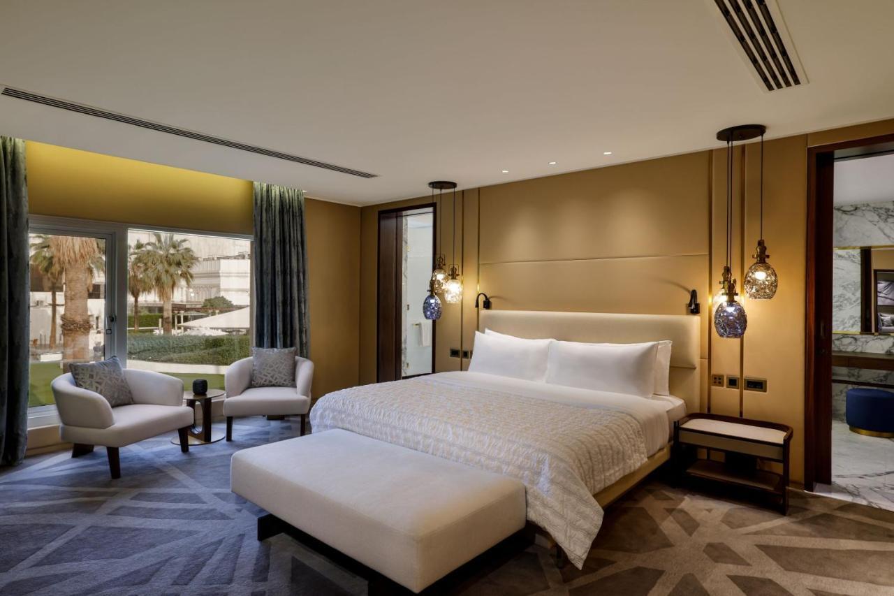 Le Meridien Dubai Hotel & Conference Centre Exterior photo