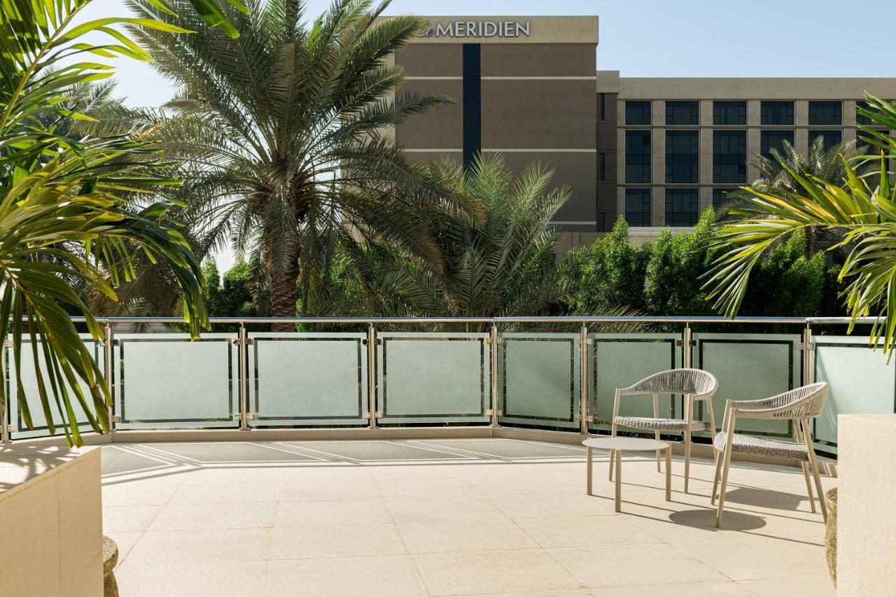 Le Meridien Dubai Hotel & Conference Centre Exterior photo